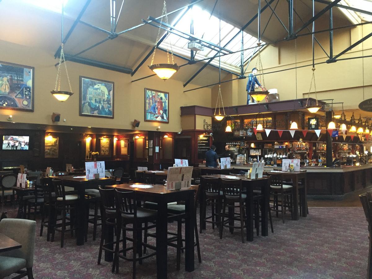 The Last Post Wetherspoon Hotel Southend-on-Sea Exterior photo